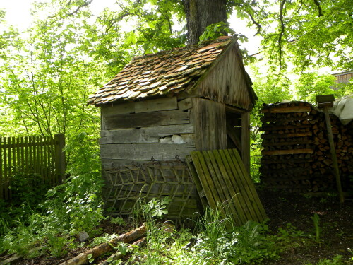 hinterhof-in-sommersdorf-mittelfranken-17090.jpeg