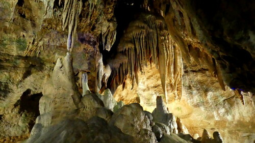 in-der-teufelshohle-bei-potten-30371.jpeg